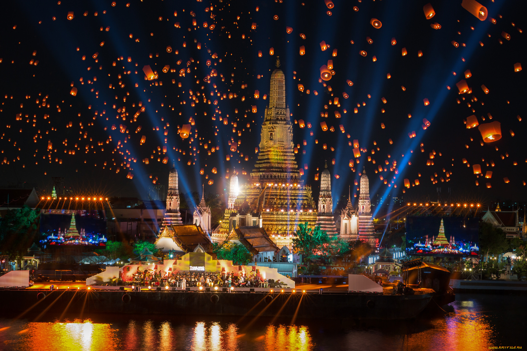 Бангкок новые. Ват Арун Бангкок. Храм ват Арун в Бангкоке, Таиланд.. Wat Arun ночью. Ночной Бангкок.